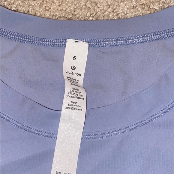 Light Blue Lululemon Tee Size 6 RARE - Picture 2 of 3